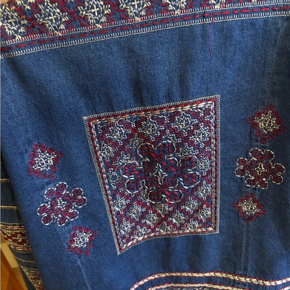 Coldwater Creek Embroidered Denim Jacket Women’s Large Boho Folk Festival - Picture 4 of 15